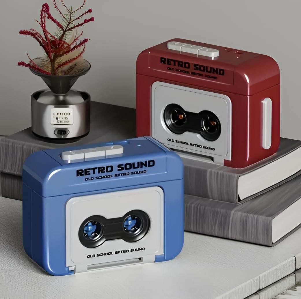 Retro Mini Microphone Keychain – Cute Sound Gadget | Unique Gift Idea